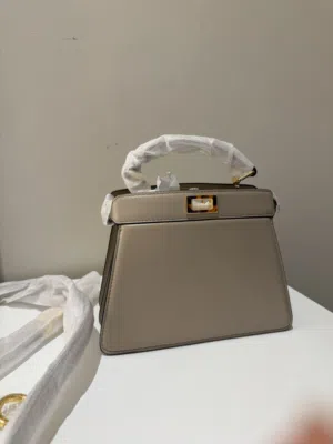 جنطه فندي ماستر طبق الاصل