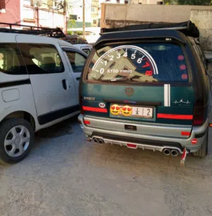Renault . Other . 2000 . Used0