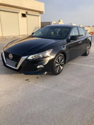 Used Nissan Altima in Dhofar