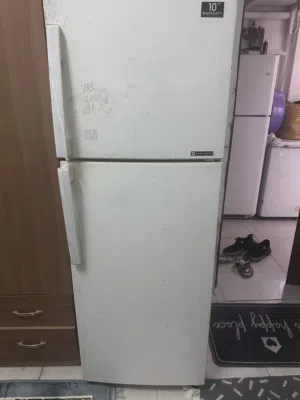 ثلاجة سامسونج ودي فريزر للبيع بحاله ممتازه