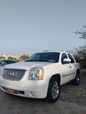 GMC . Yukon . 2013 . Used2