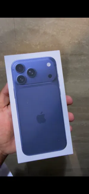 Selling brand new iPhone 17 pro max 2TB