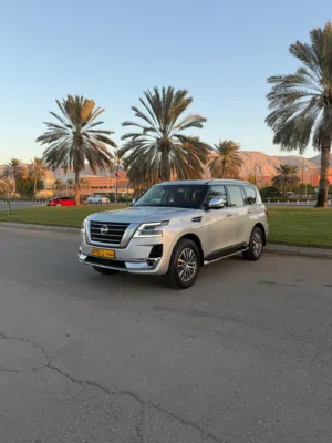 نيسان باترول بلاتينيوم  V8 رقم 1 خليجي اصدار خاص 2020