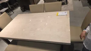 طاولة سفرة فخمة  شبة جديدة للبيع بسعر مغري High-end Dining Table for Sale, Excellent Condition at a