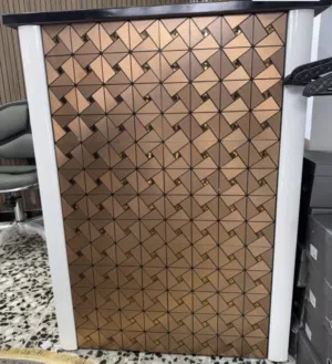 ميز جديد مستخدم شهر فقط سعر مناسب