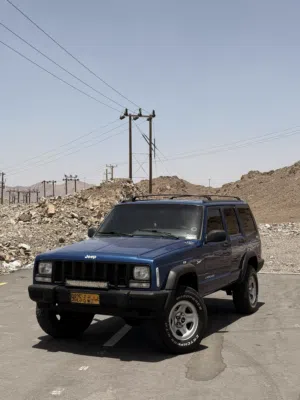 Used Jeep Cherokee in Al Dakhiliya