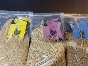 اعلاف دجاج جميع اشكالها وانواعها المختلفه