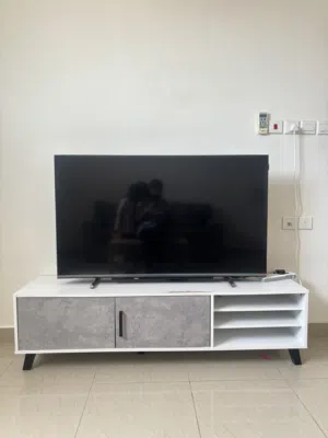 Skyworth tv 55 inch and tv stand
