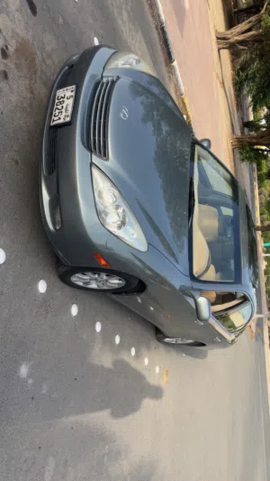 للبيع لكزس موديل 2002 ES300