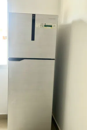 ثلاجه باناسونيك شبه جديدة