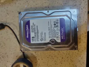 WD Purple 1TB WD10PURZ Seagate Pipeline HD.2 1TB STCS