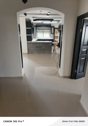 شقه للايجار غير مفروشه في المصيون بجانب مدرسة عين منجد الايجار دون وسيط