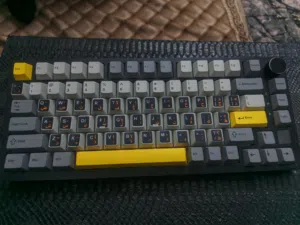 كيبورد ak820pro نضيف 100٪