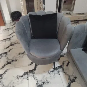 طقم كنب ثنائيه ومفردتين بسعر مغري 100 دينار قابل لتفاوض