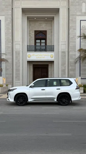 Used Lexus LX in Muscat