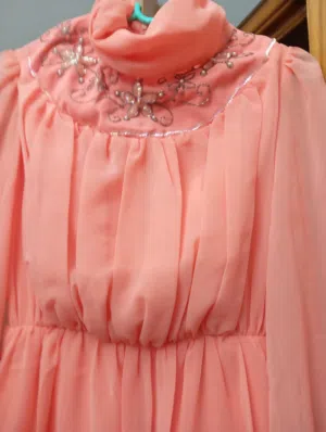 فستان خطوبة او سهرة