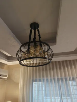 ثريا عدد 2 بحالة ممتازة استخدام بسيط جدا