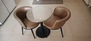 ميز نضيف جداا ومرتب