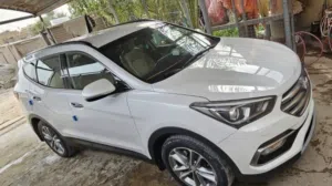 Used Hyundai Santa Fe in Basra