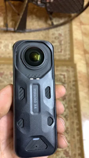 Insta 360 x4