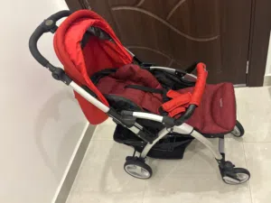 عرباية أطفال بحالة ممتازه للبيع