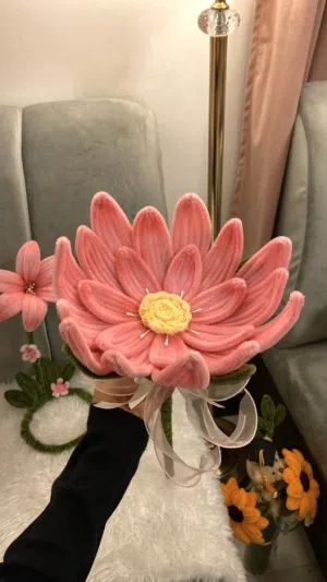 ورده مخمل صناعه يدويه