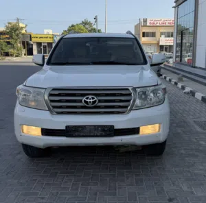 Used Toyota Land Cruiser in Dhofar