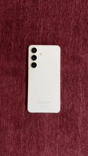 S24 نظيف جدا