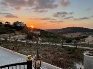 2 Bedrooms Chalet for Rent in Ajloun I'bbeen