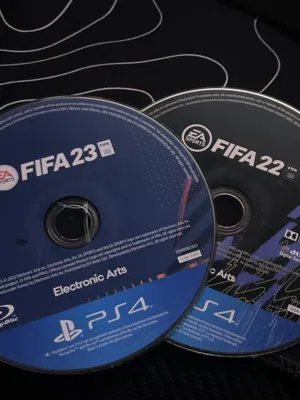 شريطين سوني 4 فيفا23 و فيفا22