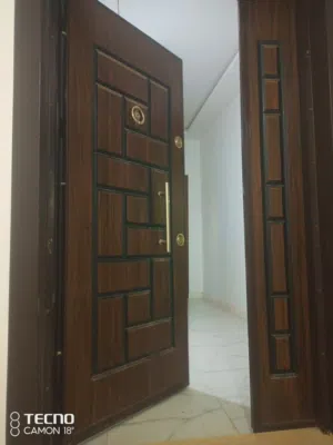 شقة للإجار في السراج بالقرب من صالة فيرمونت