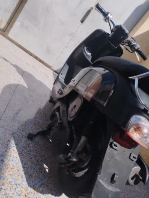 ا دراجه ماكس بوليس للبيع نضيفه بلادين ما مفتوح