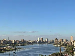 وحدة فندقية متشطبة ومفروشة للبيع ع كورنيش النيل المعادي متأجرالك شهريا بـ 108ألف بعقد موثق 100%