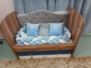 سرير طفل للبيع بحالة جيدة استعمال قليل