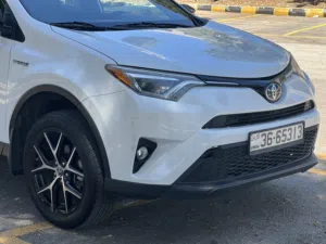 RAv4 SE 2018 نسخة رياضية نادرة