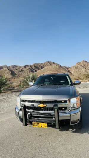 Used Chevrolet Silverado in Al Dakhiliya