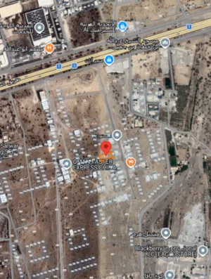 ثالث قطعه من الشارع المؤدي إلى الطريق السريع  سكني تجاري حي عاصم بركا