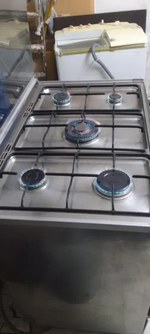 غاز خمس عيون مع فرن 90سم