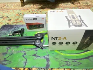 مايك RODE NT2A + كرت صوت Focusrite Scarlett Solo + استاند BOYA