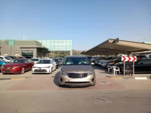 Used Kia Sedona in Sharjah