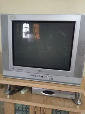 تليفزيون سامسونج 21بوصة بالريموت للبيع