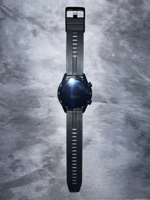 ساعة ذكية HUAWEI Watch GT 2 مقاس 46 مم — نظيفة وبكامل ملحقاتها