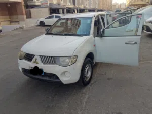 وانيت ميتسوبيشي 2008 ديزل