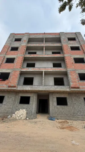 250 m2 3 Bedrooms Apartments for Sale in Tripoli Al-Serraj