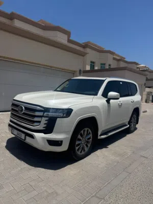 LAND CRUISER GCC LOW MILAGE