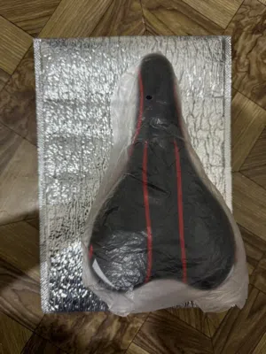 Bicycle Seat (Black/Red Sports) للبيع