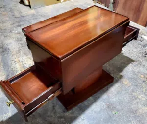 طاولة كمبيوتر