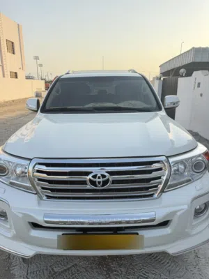 Used Toyota Land Cruiser in Muscat