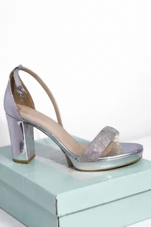 كعب نسائي أنيق باللون الفضي نمرة 83