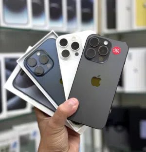 عرض خاص : iPhone 15 pro 128gb   هواتف بحالة الوكالة مع ضمان بدون اي شموخ أو ماشكل و مع ملحقاته